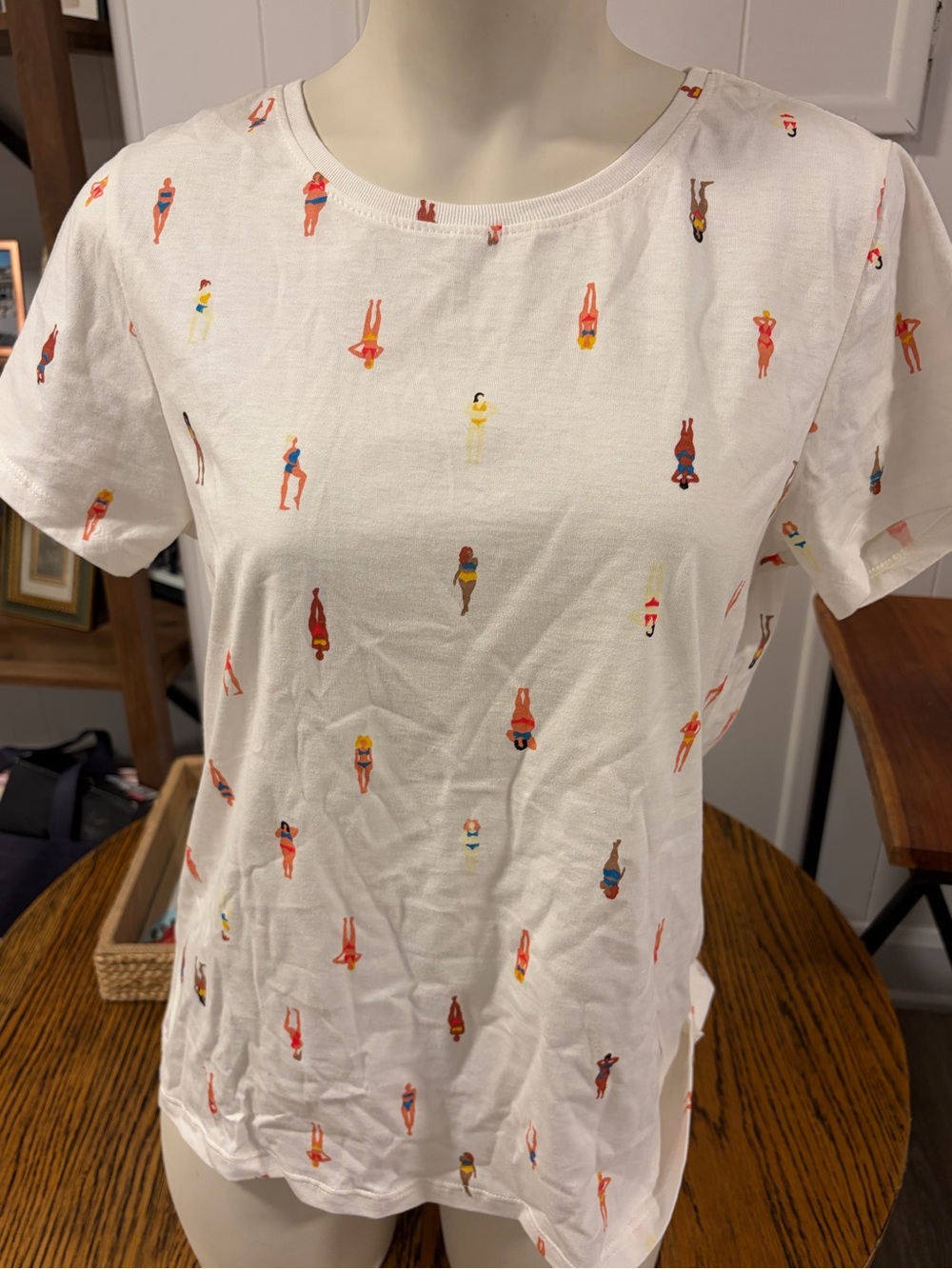NWT Hering Brazilian Brand Tee Coastal Vacation Vibe